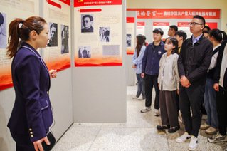 本页围绕「爱游戏体育平台资助罗马爱游